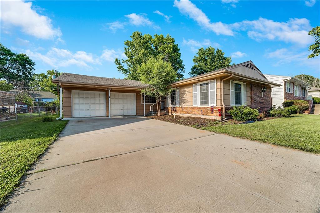 Listing Photo MLS #HMS2555956