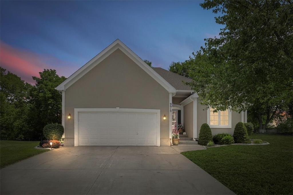 Listing Photo MLS #HMS2555971