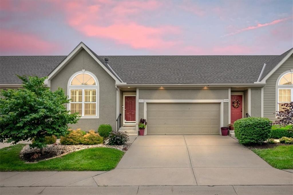 Listing Photo MLS #HMS2555999