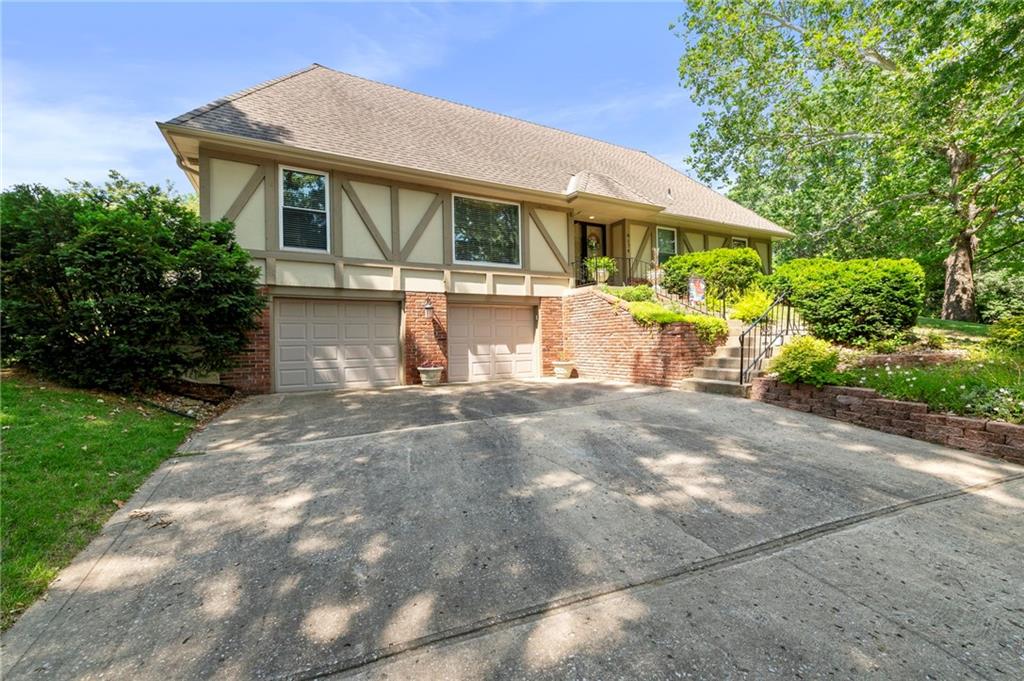 Listing Photo MLS #HMS2556034