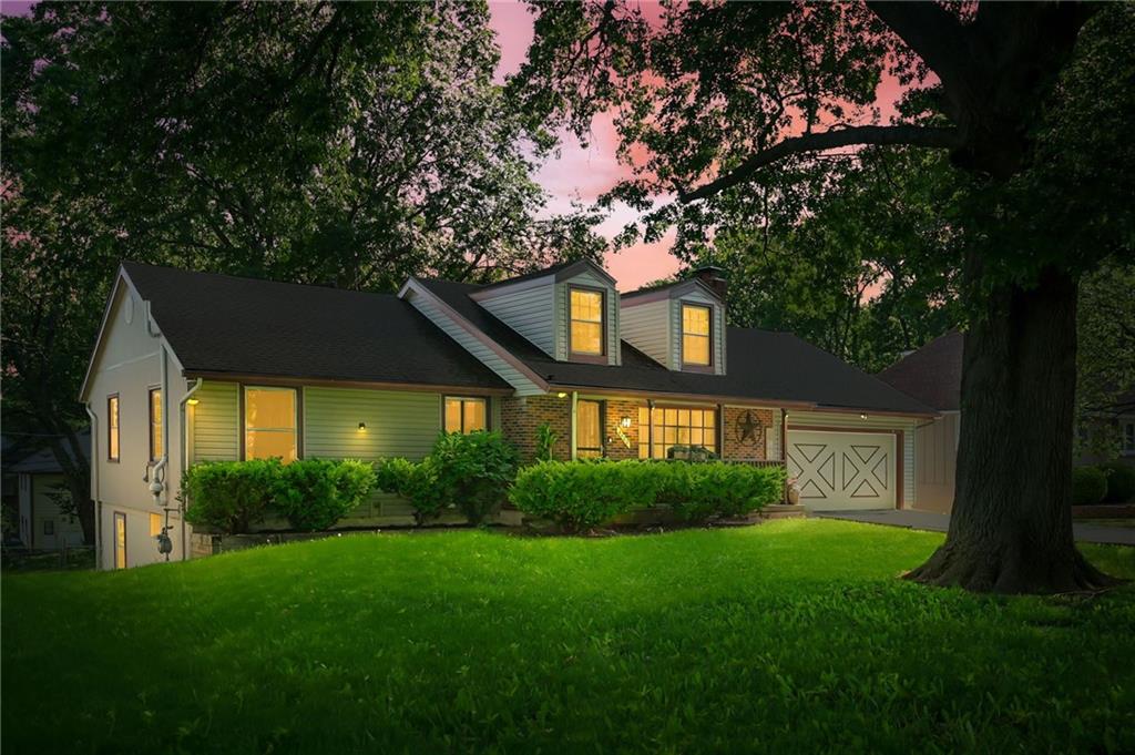 Listing Photo MLS #HMS2556054