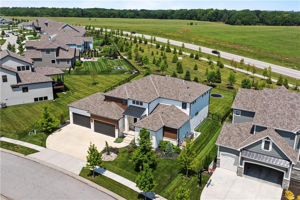 Listing Photo MLS #HMS2556112