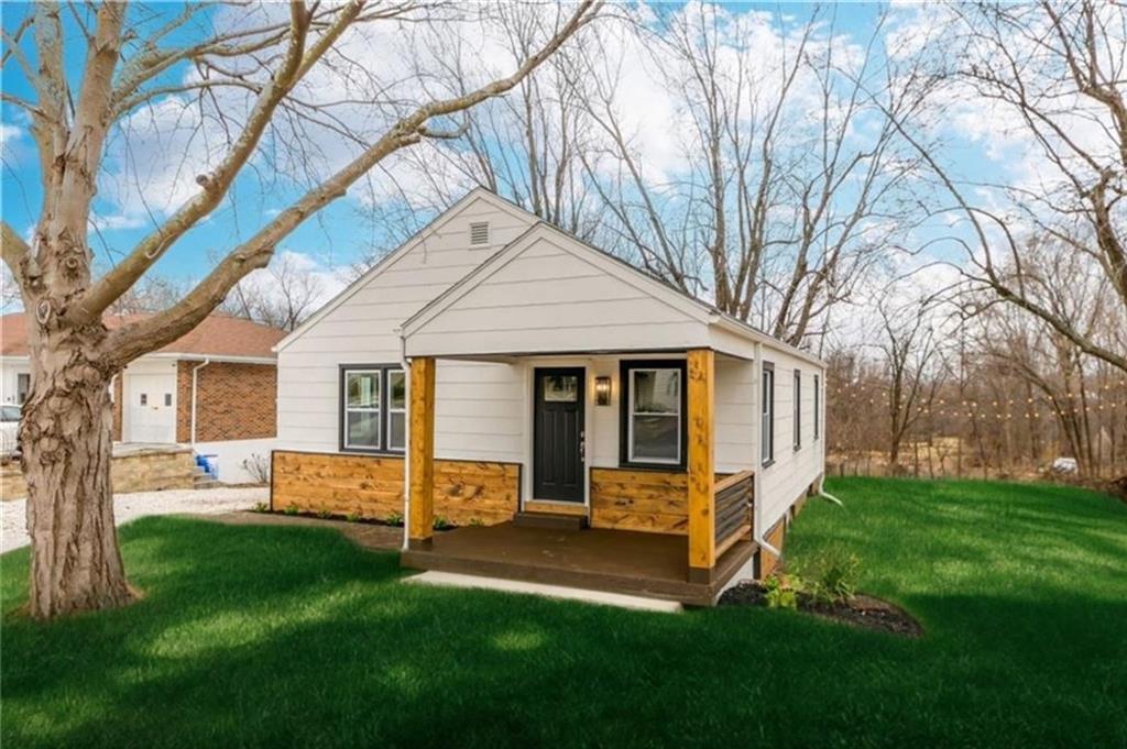 Listing Photo MLS #HMS2556129