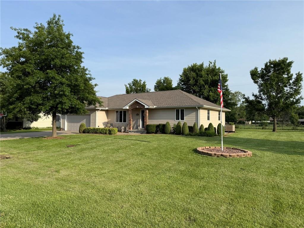 Listing Photo MLS #HMS2556374