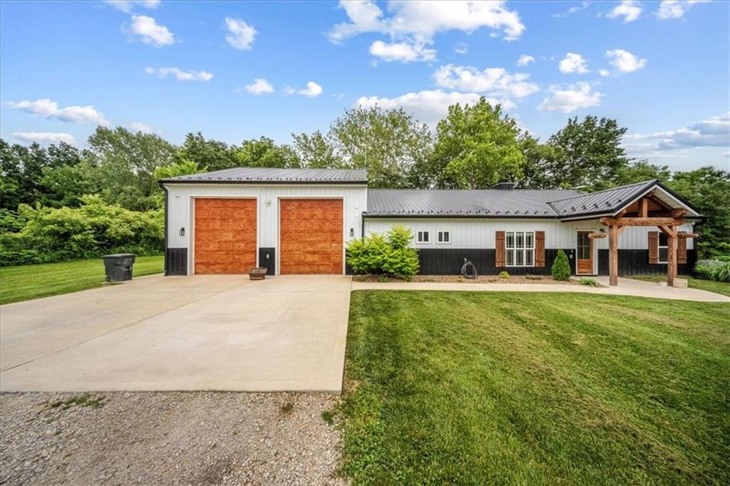 Listing Photo MLS #HMS2556389
