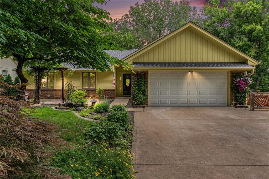 Listing Photo MLS #HMS2556400