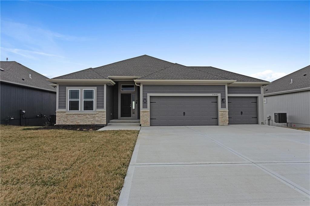 Listing Photo MLS #HMS2556528