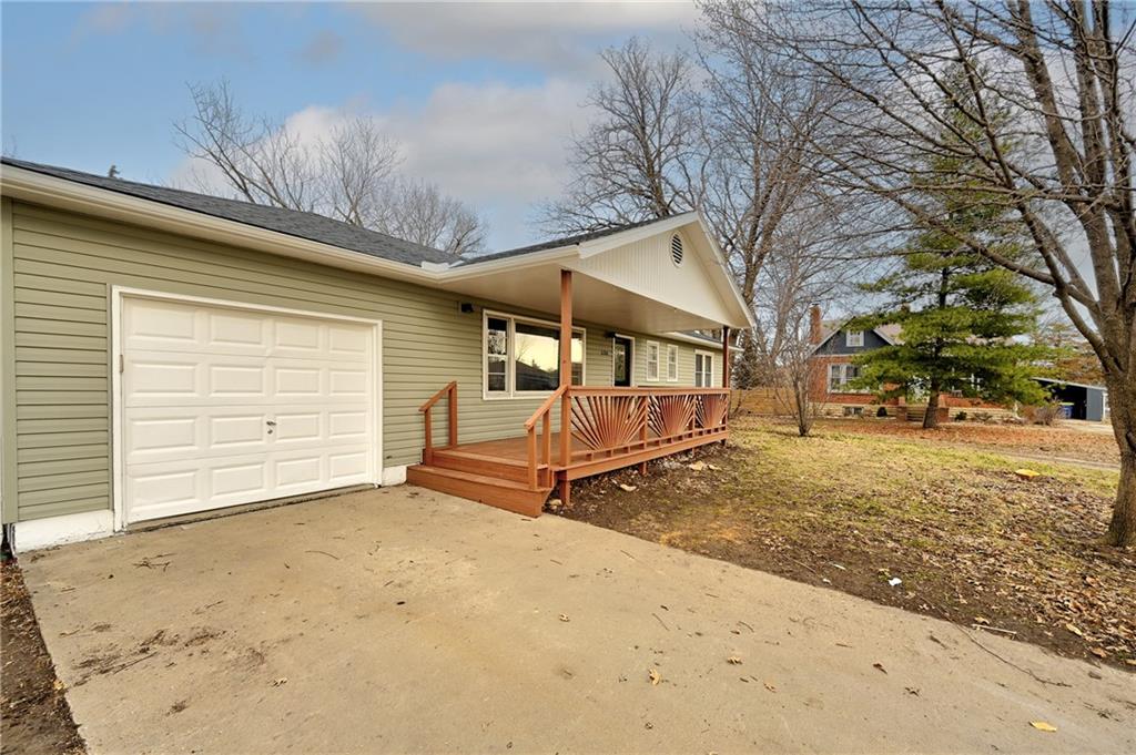 Listing Photo MLS #HMS2556589