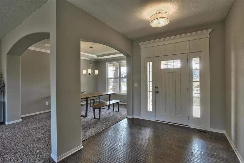 Listing Photo MLS #HMS2556857