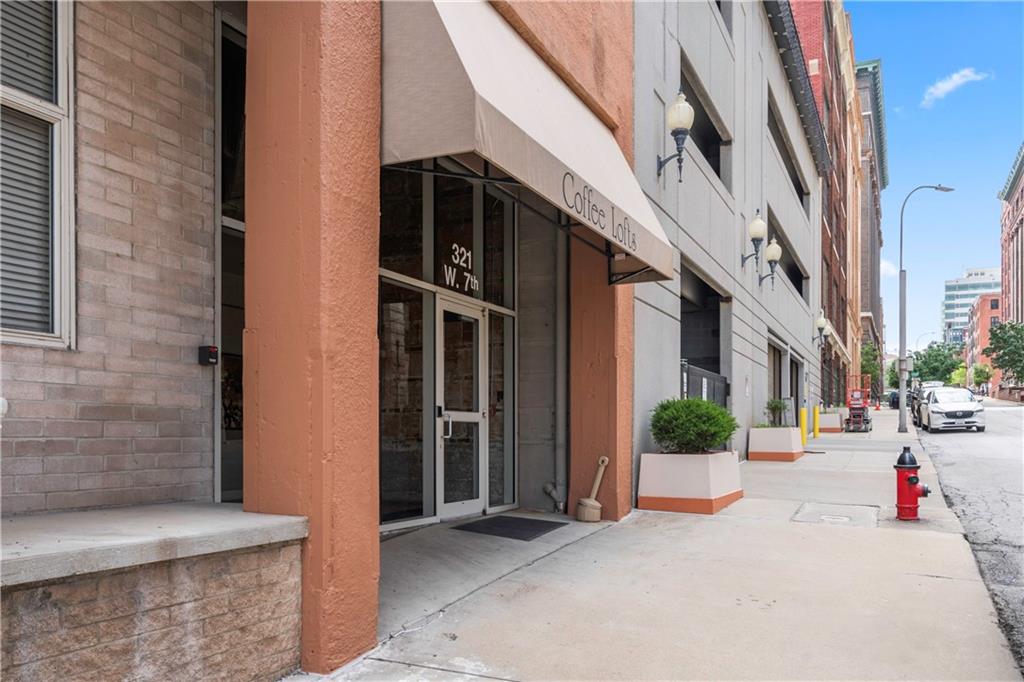 Listing Photo MLS #HMS2556905