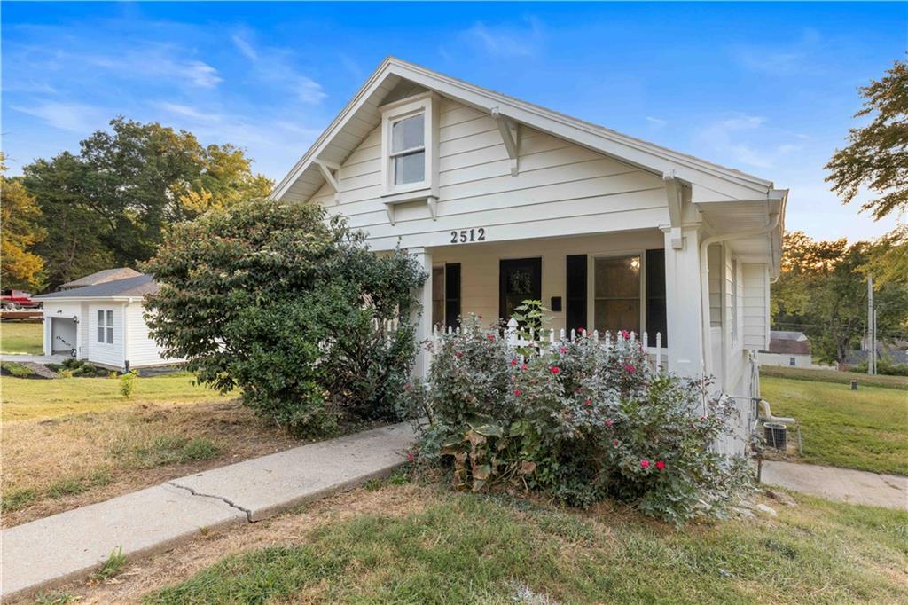 Listing Photo MLS #HMS2557035