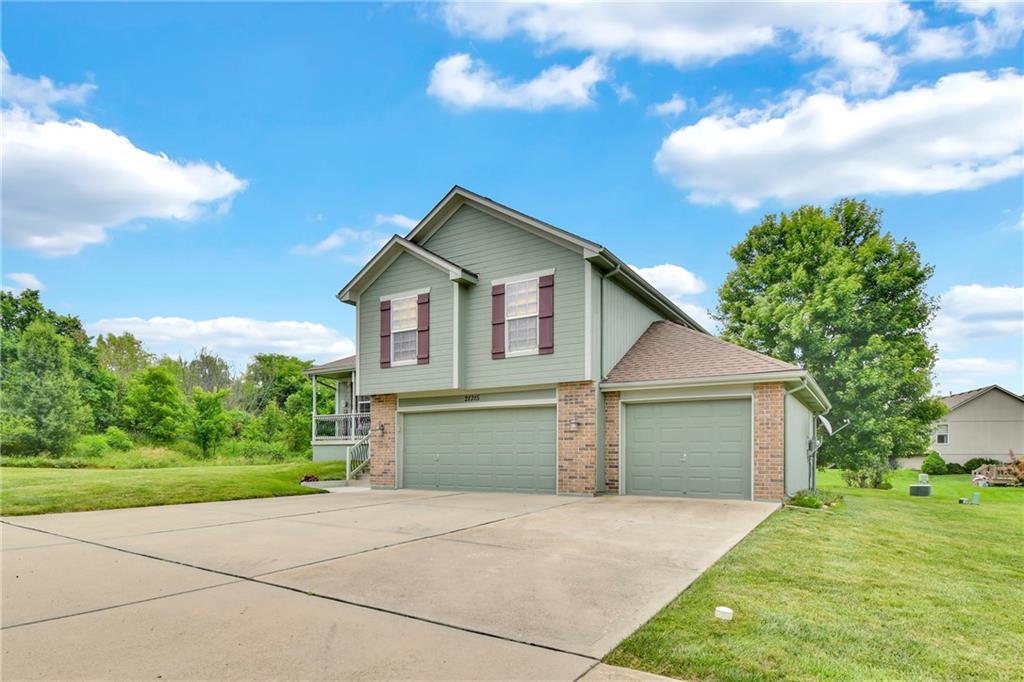 Listing Photo MLS #HMS2557178