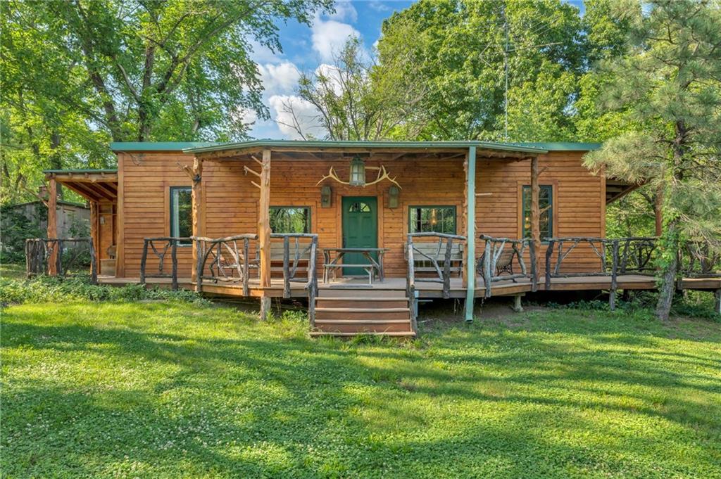 Listing Photo MLS #HMS2557242