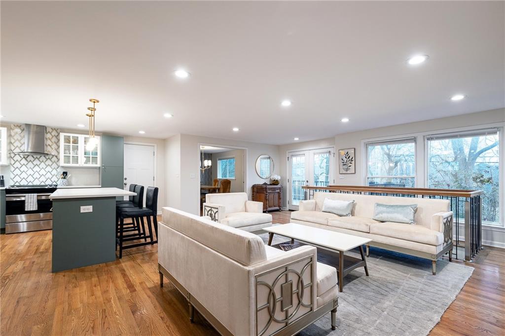 Listing Photo MLS #HMS2557318