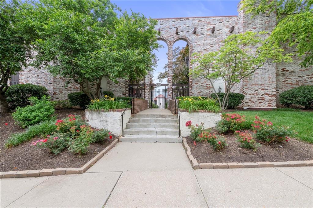Listing Photo MLS #HMS2557501