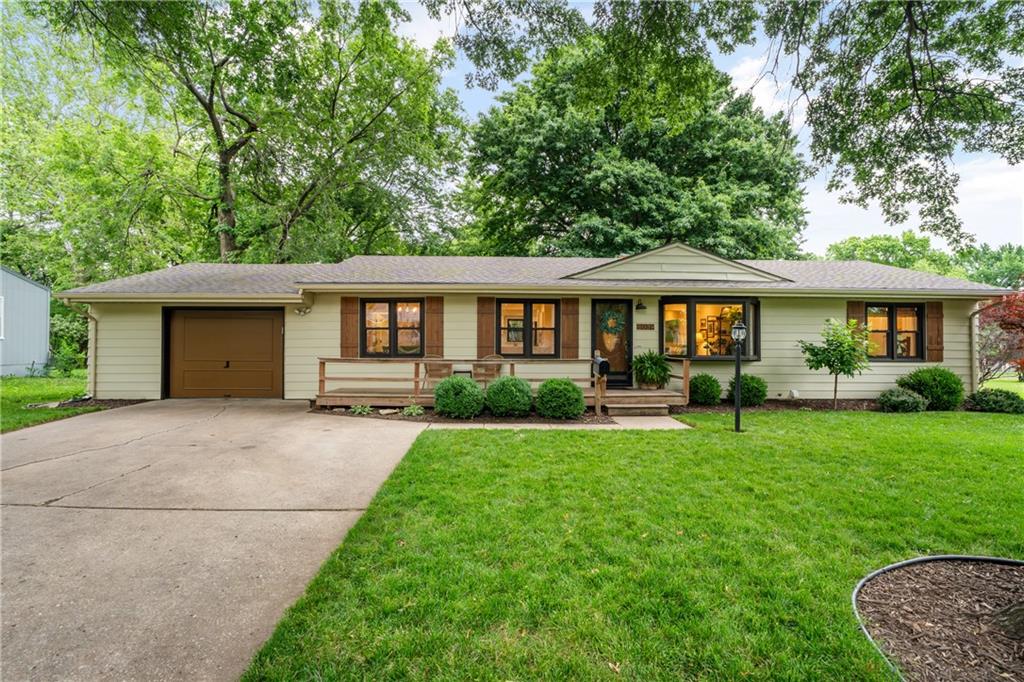 Listing Photo MLS #HMS2557552
