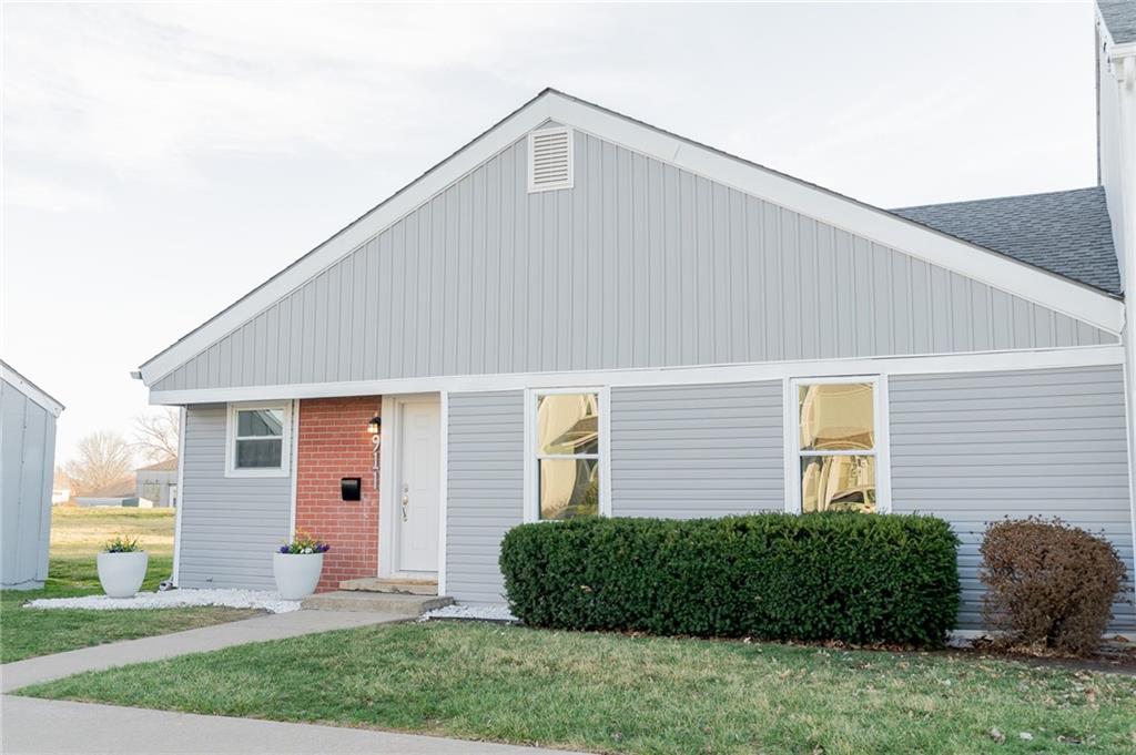 Listing Photo MLS #HMS2557553