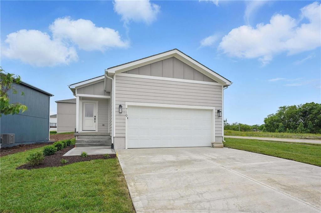 Listing Photo MLS #HMS2558209