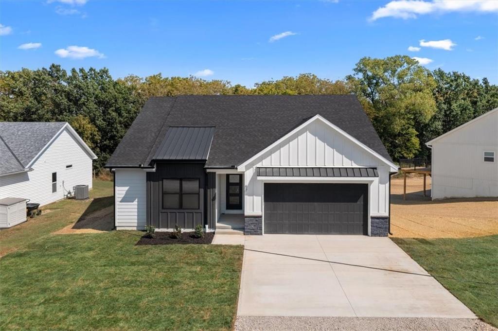 Listing Photo MLS #HMS2559729