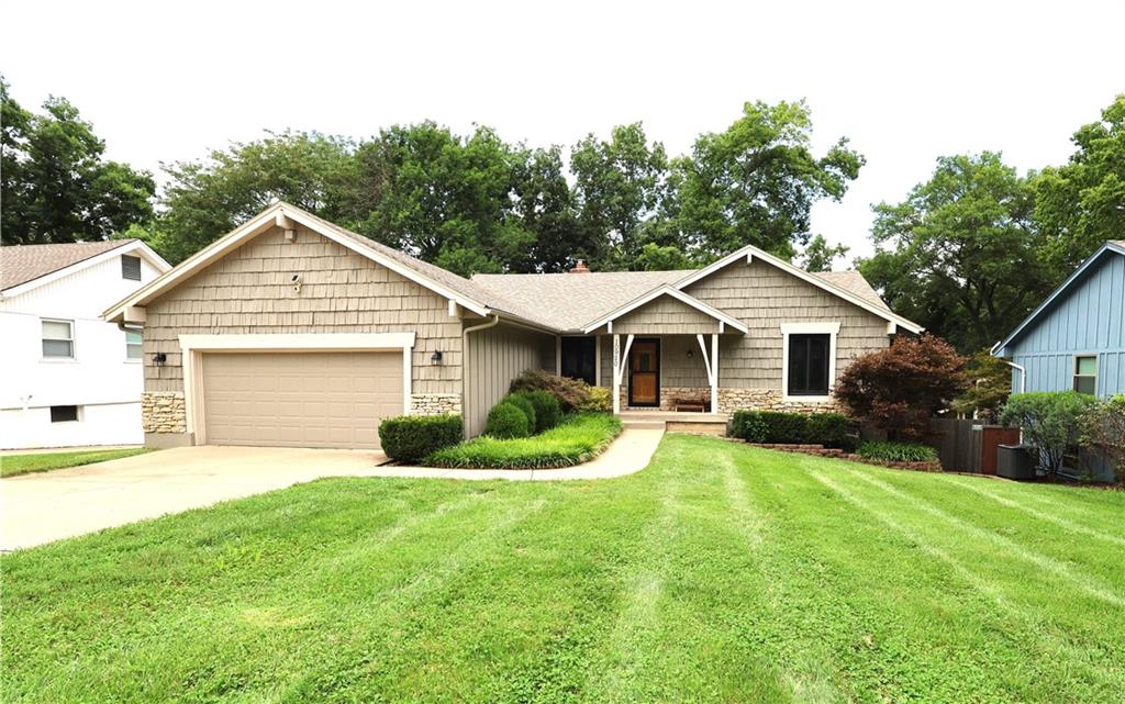 Listing Photo MLS #HMS2559928