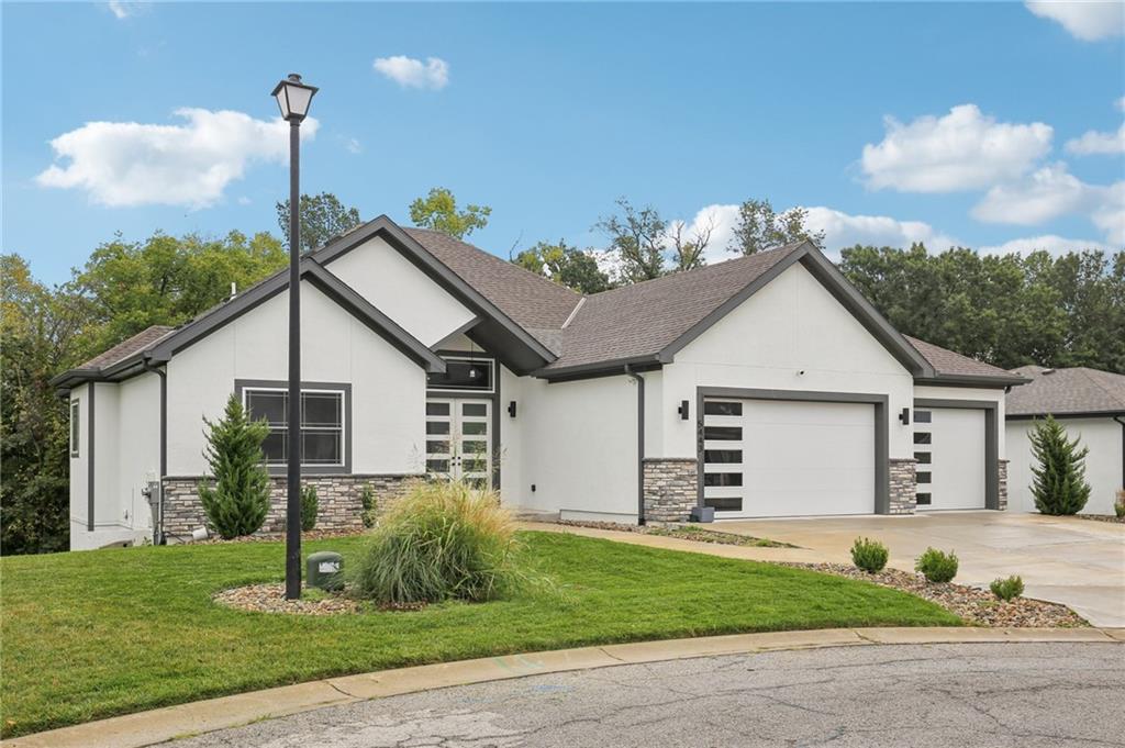 Listing Photo MLS #HMS2561555