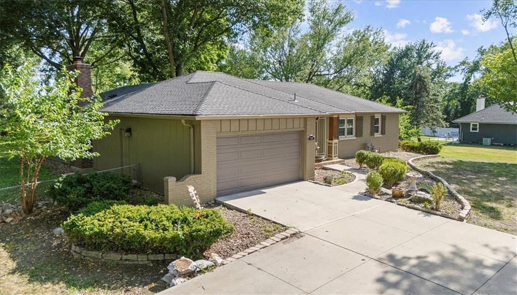 Listing Photo MLS #HMS2561812