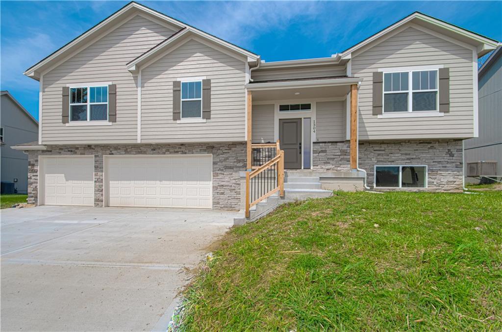 Listing Photo MLS #HMS2563521
