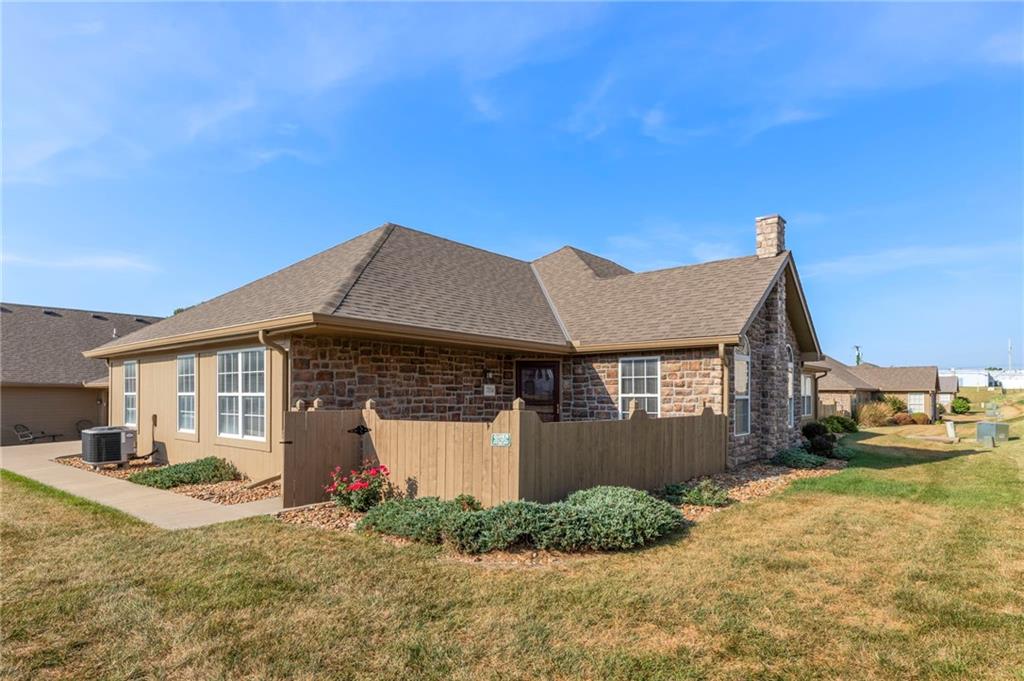 Listing Photo MLS #HMS2563842