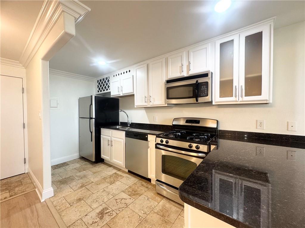 Listing Photo MLS #HMS2565708