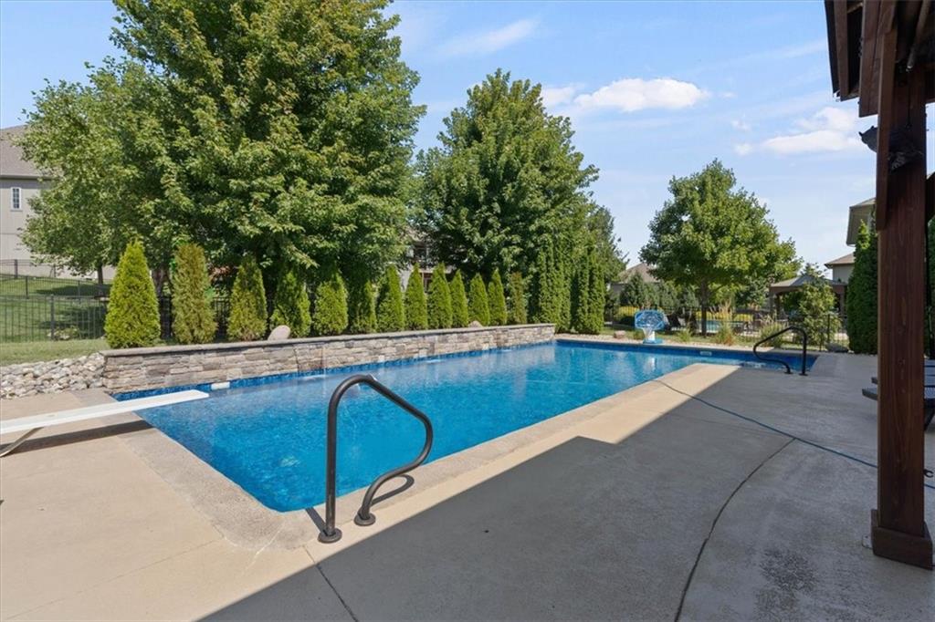 Listing Photo MLS #HMS2566043