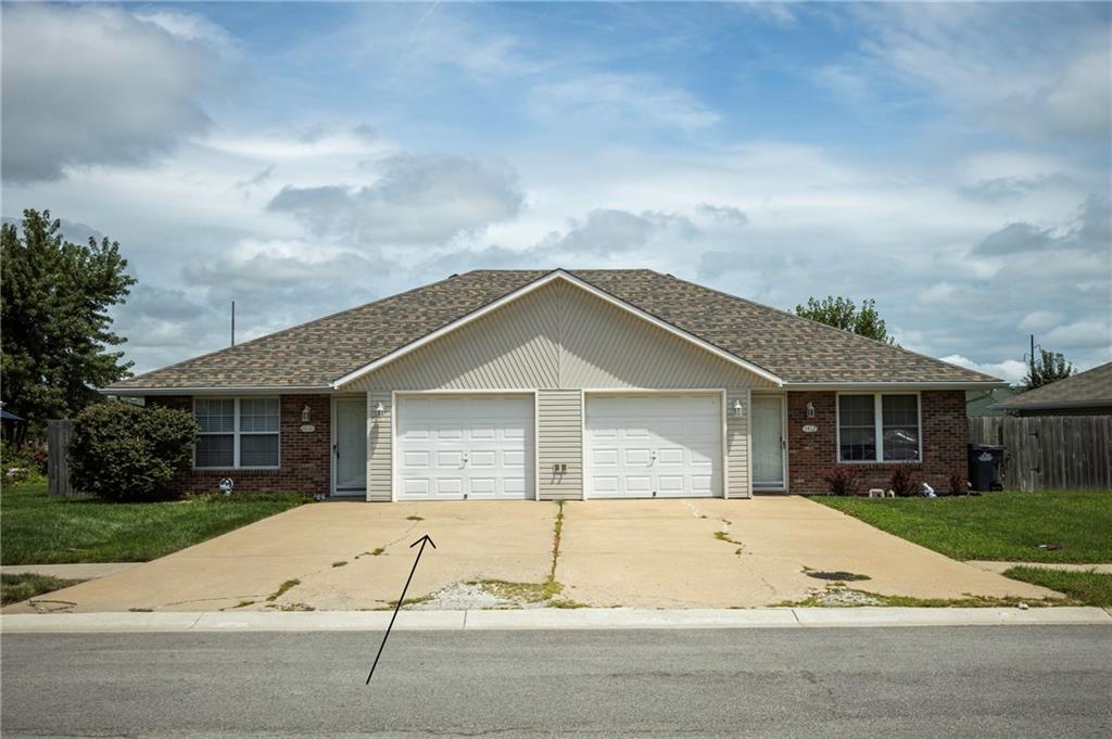 Listing Photo MLS #HMS2567160