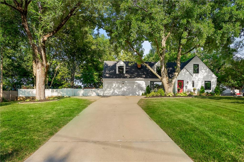 Listing Photo MLS #HMS2567502