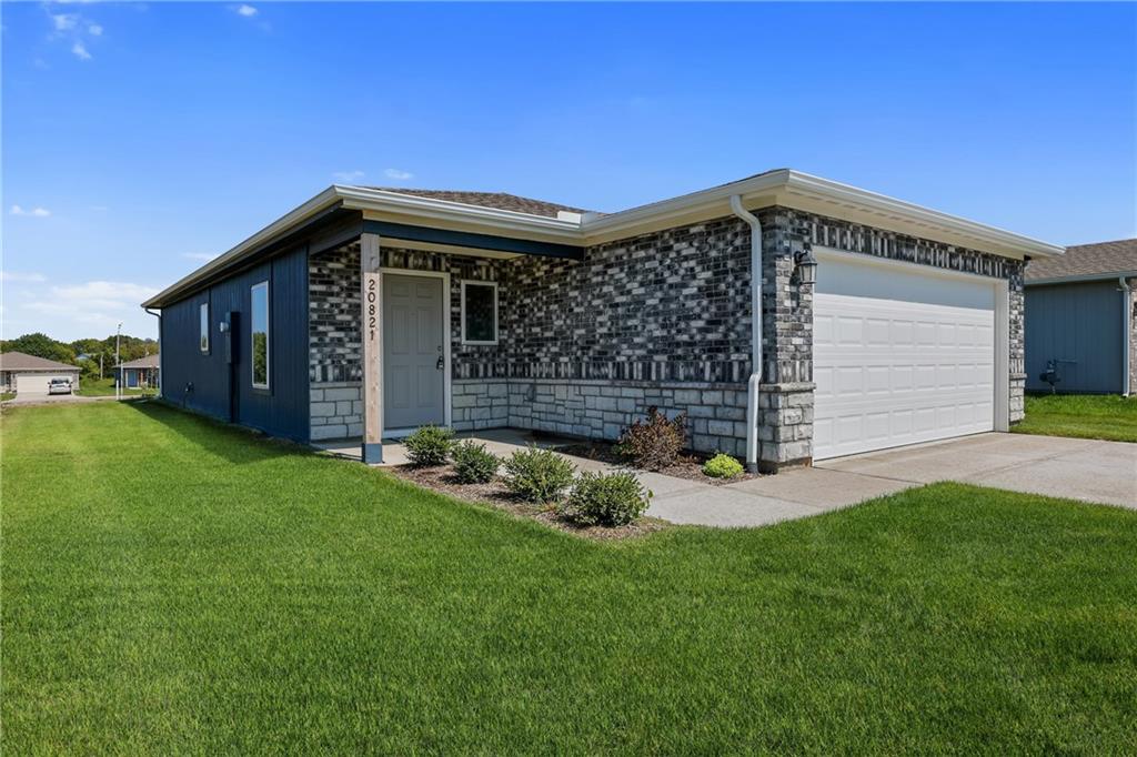 Listing Photo MLS #HMS2569104