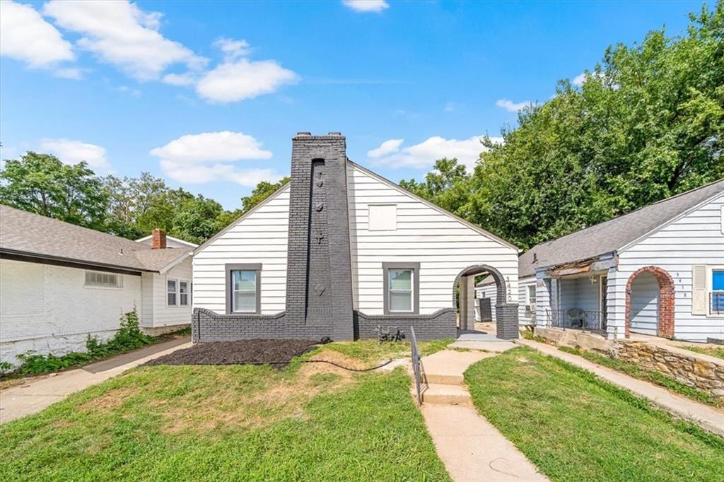 Listing Photo MLS #HMS2569282