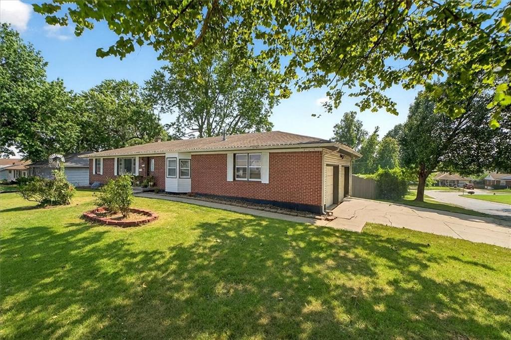 Listing Photo MLS #HMS2570780