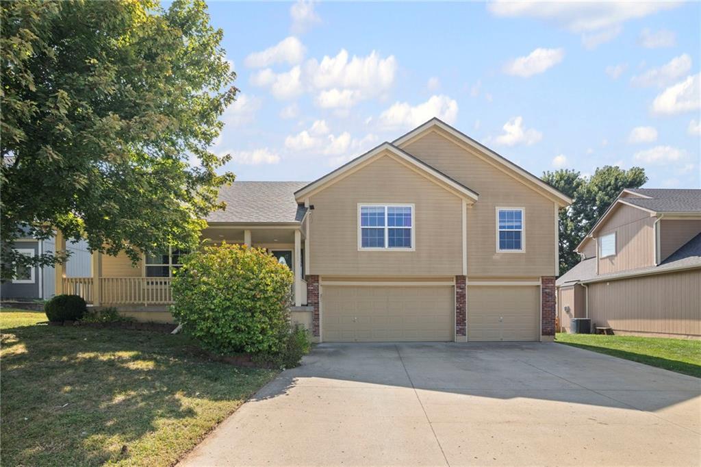 Listing Photo MLS #HMS2570954