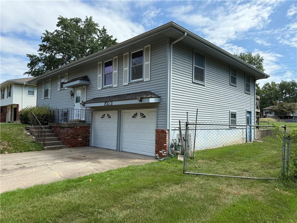 Listing Photo MLS #HMS2571054
