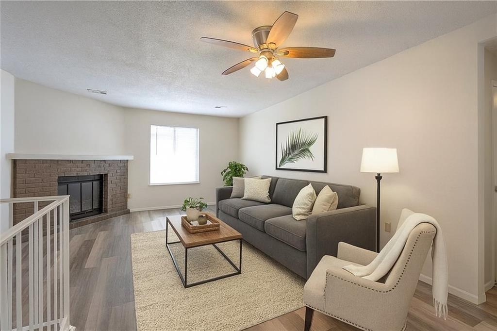 Listing Photo MLS #HMS2571416