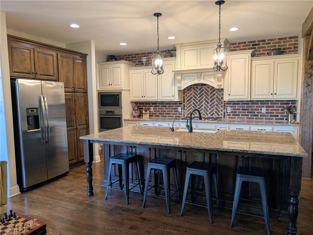 Listing Photo MLS #HMS2571736