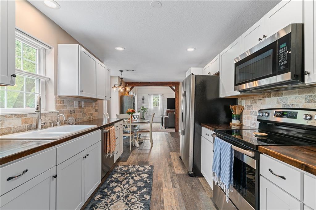 Listing Photo MLS #HMS2571953