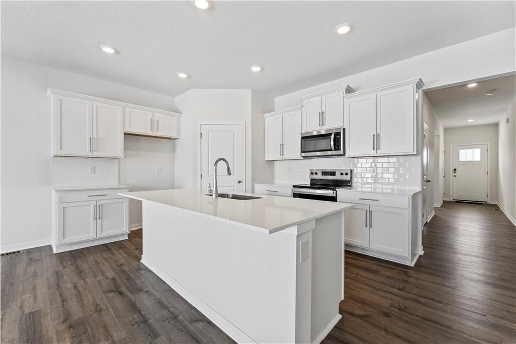 Listing Photo MLS #HMS2572116