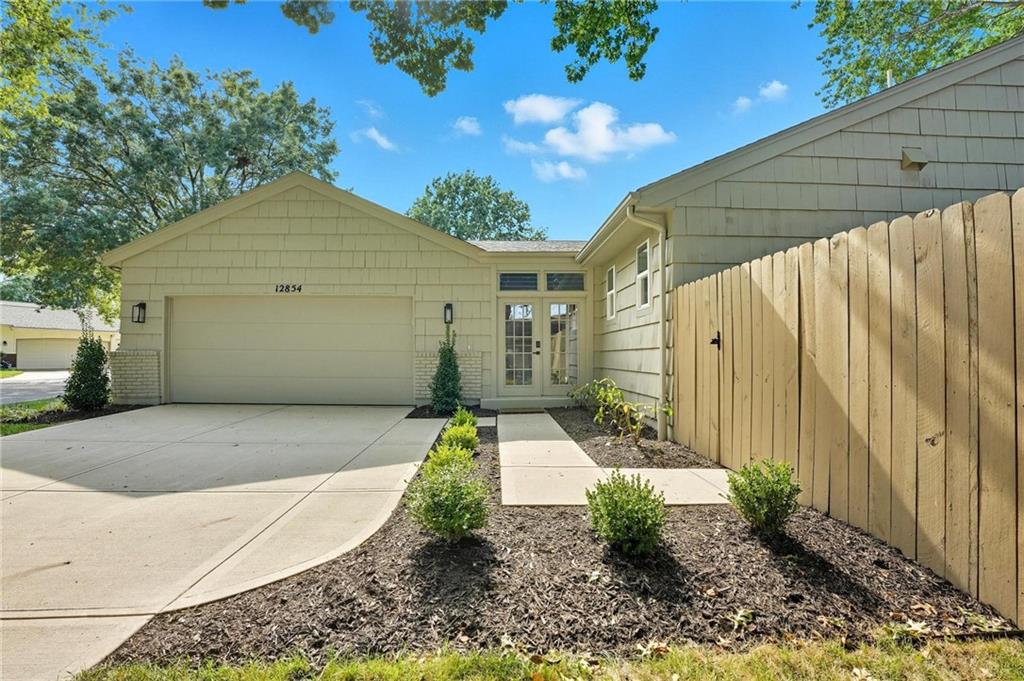 Listing Photo MLS #HMS2572483