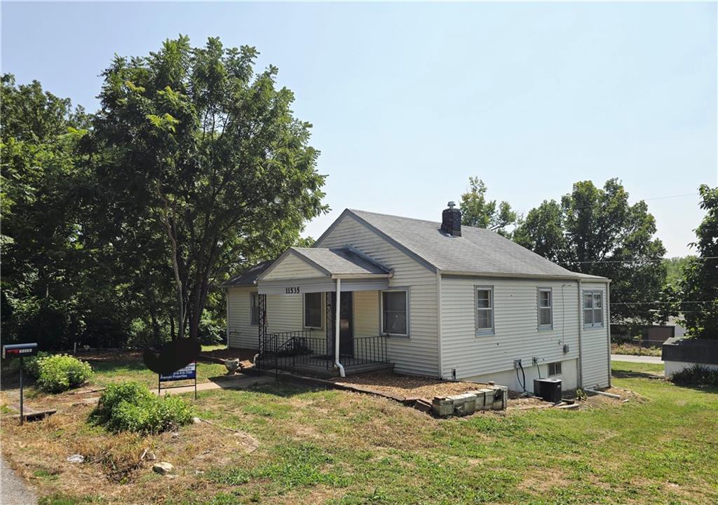 Listing Photo MLS #HMS2573923