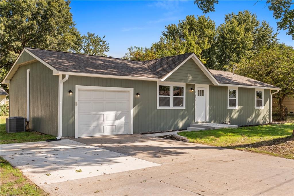 Listing Photo MLS #HMS2574388