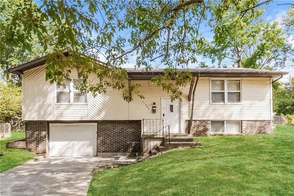 Listing Photo MLS #HMS2574616