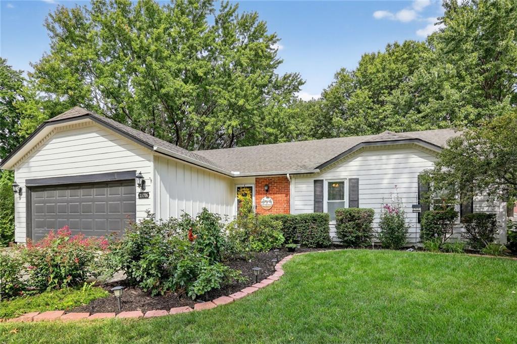 Listing Photo MLS #HMS2575043