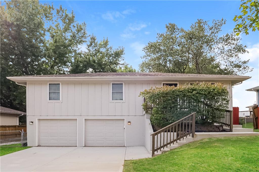 Listing Photo MLS #HMS2575157