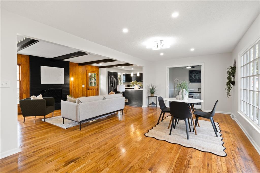 Listing Photo MLS #HMS2575387