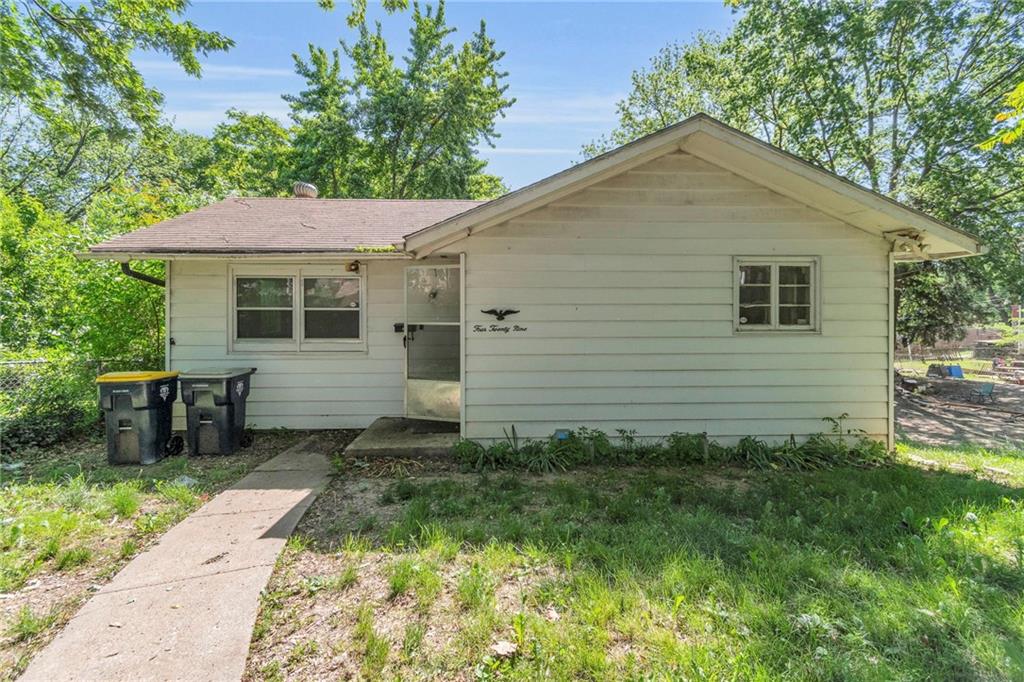 Listing Photo MLS #HMS2575499