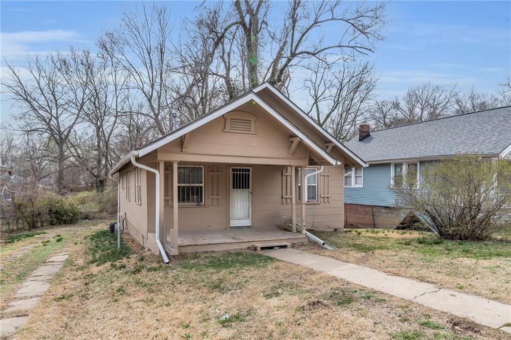 Listing Photo MLS #HMS2575504
